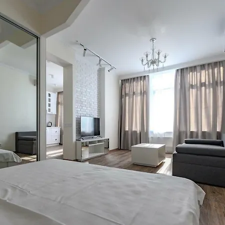 Kamanina 16а/3, Flat 286